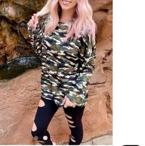 NWT Camo Top. Large